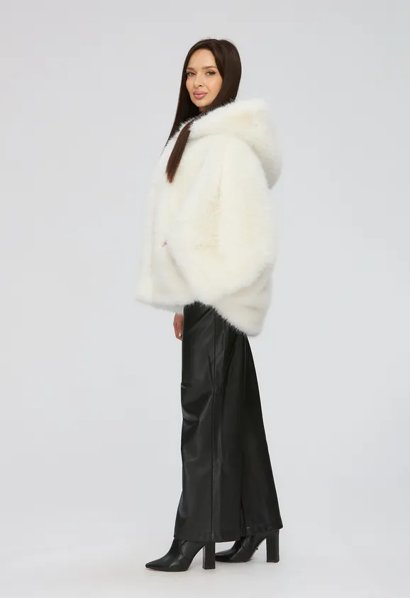 Фото Шуба из эко песца белая с капюшоном - 6