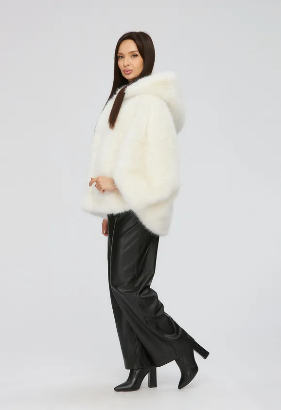Фото Шуба из эко песца белая с капюшоном - 5