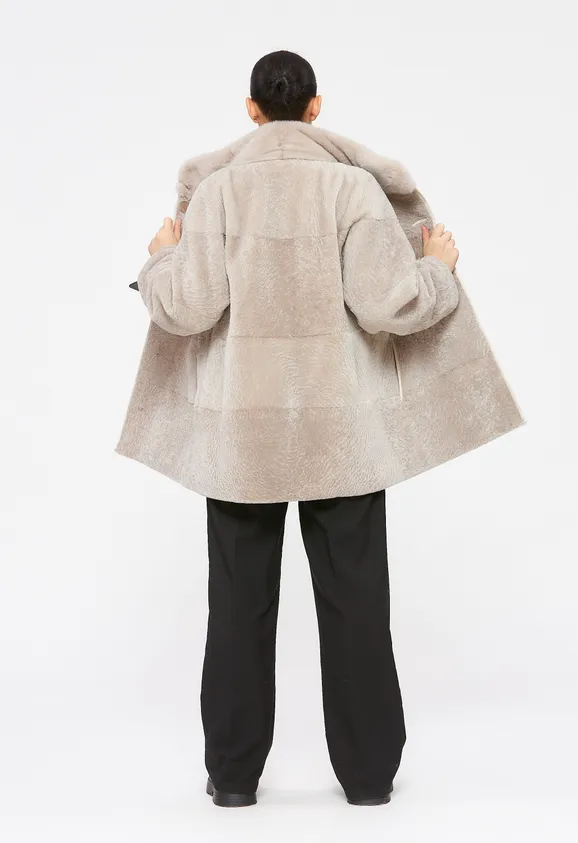 Фото Шуба из натурального астрагана жемчуг с воротником стойка из натуральной норки - 8