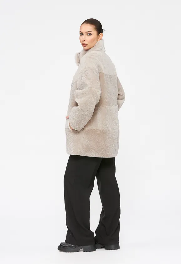 Фото Шуба из натурального астрагана жемчуг с воротником стойка из натуральной норки - 5