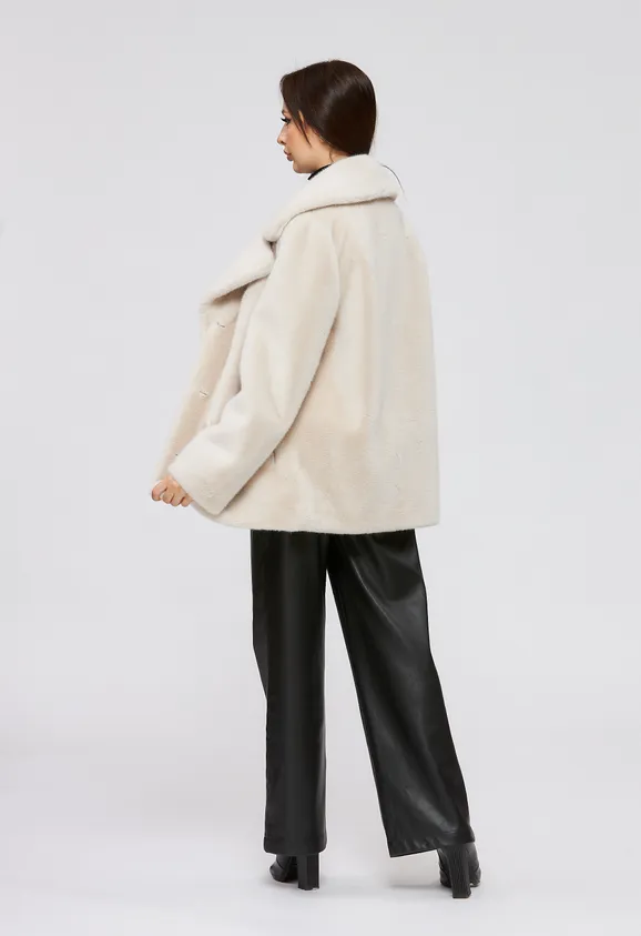 Фото Шуба из эко норки цвета жемчуг с английским воротником - 3