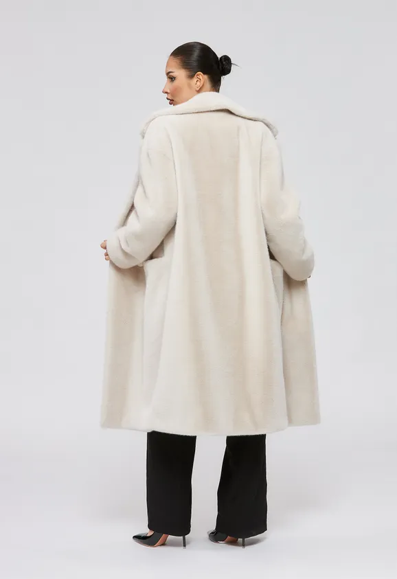 Фото Шуба из эко норки цвета жемчуг с английским воротником - 6