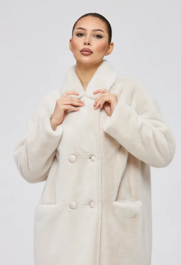 Фото Шуба из эко норки цвета жемчуг с английским воротником - 10