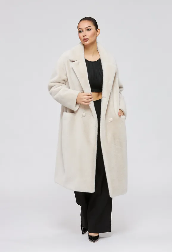 Фото Шуба из эко норки цвета жемчуг с английским воротником - 1