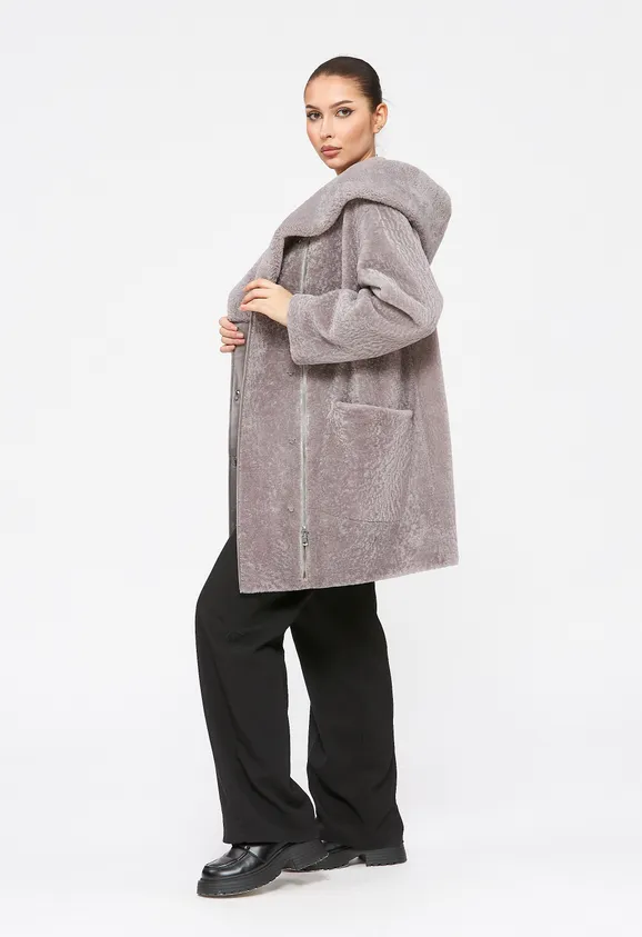 Фото Шуба из натурального астрагана керли лаванда с капюшоном - 4