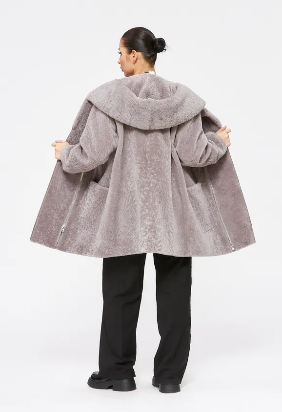 Фото Шуба из натурального астрагана керли лаванда с капюшоном - 9