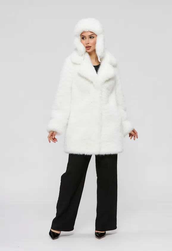 Фото Шуба из эко песца белая с английским воротником - 1