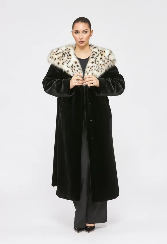 Фото Шуба из эко кролика черная с капюшоном из эко рыси - 2