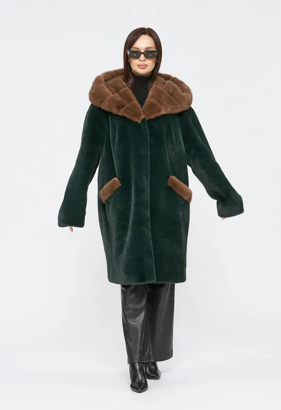 Фото Шуба из эко норки темно-зеленая с капюшоном - 4