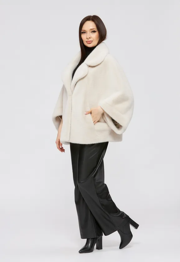 Фото Шуба из эко норки цвета жемчуг с воротником - 10