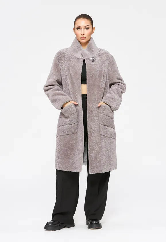 Фото Шуба из натурального астрагана керли лаванда с воротником стойка - 2