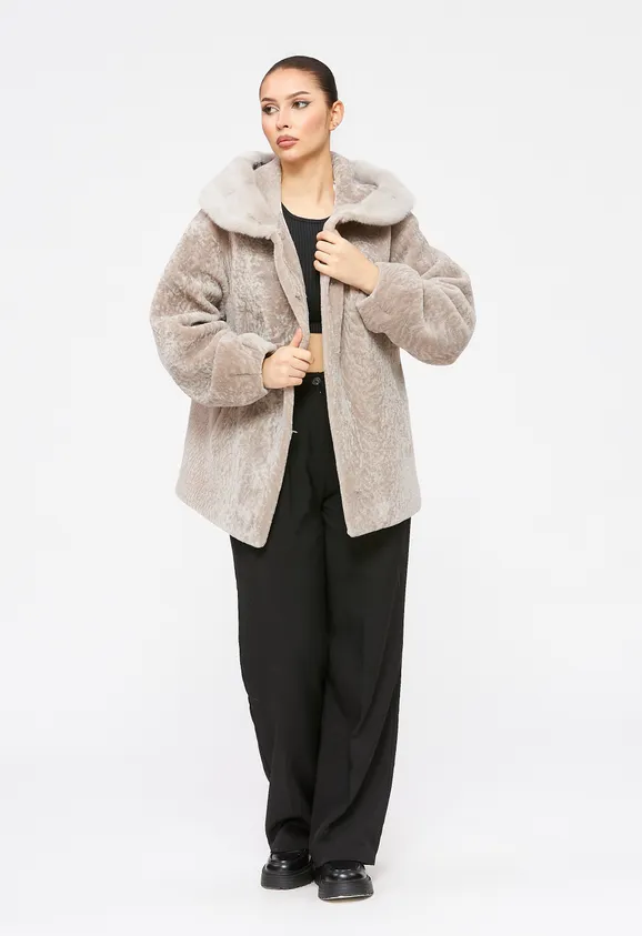 Фото Шуба из натурального астрагана жемчуг с капюшоном - 2