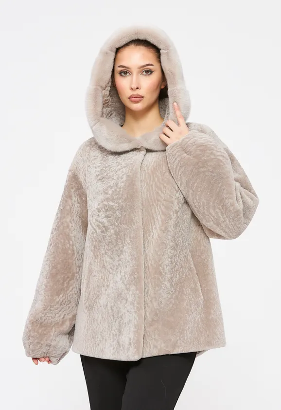 Фото Шуба из натурального астрагана жемчуг с капюшоном - 9