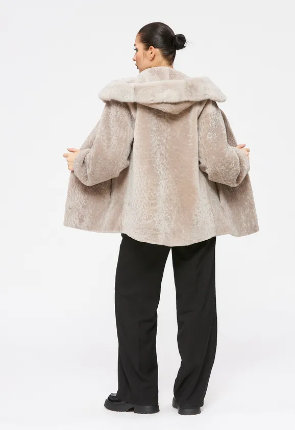 Фото Шуба из натурального астрагана жемчуг с капюшоном - 8