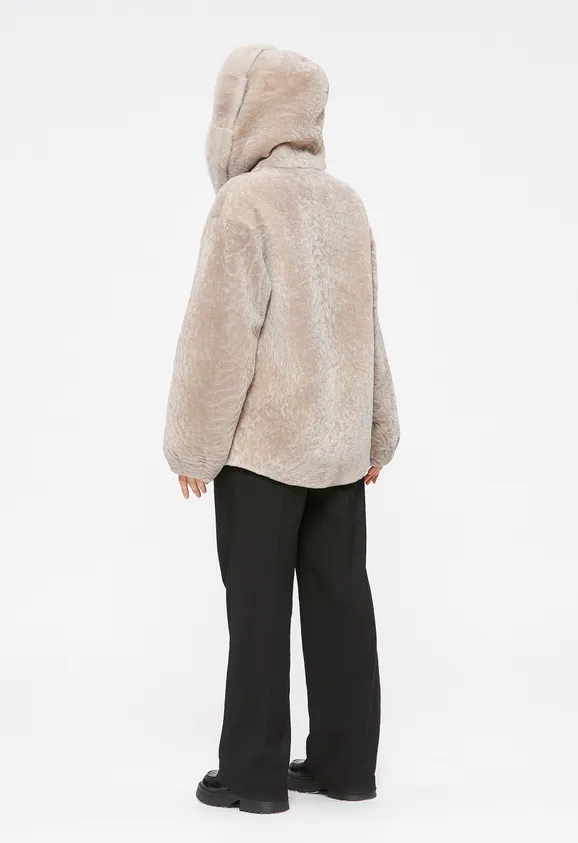 Фото Шуба из натурального астрагана жемчуг с капюшоном - 10