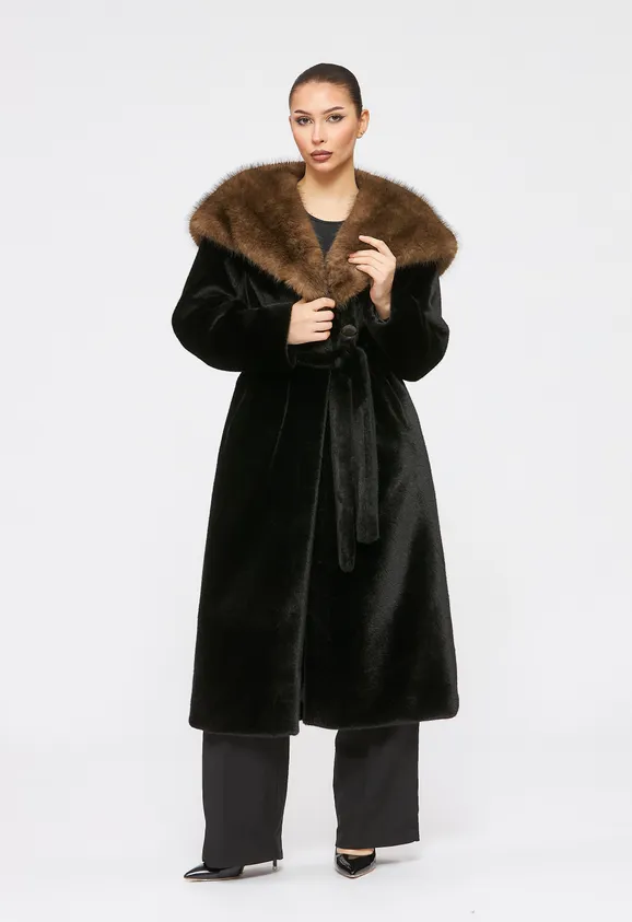 Фото Шуба из эко норки черная с капюшоном из эко соболя - 2