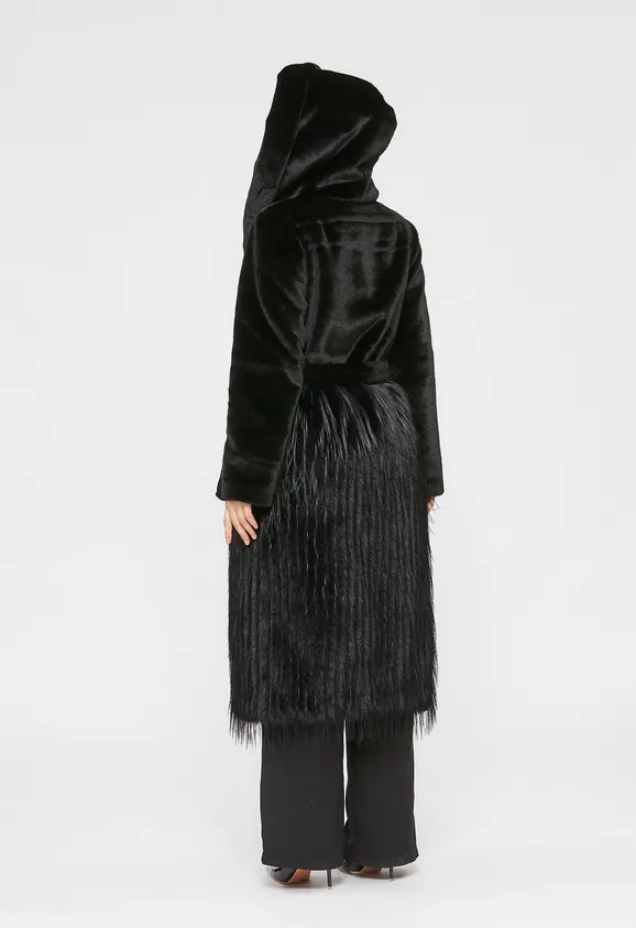 Фото Шуба из эко норки черная с капюшоном и отделкой эко страус - 5