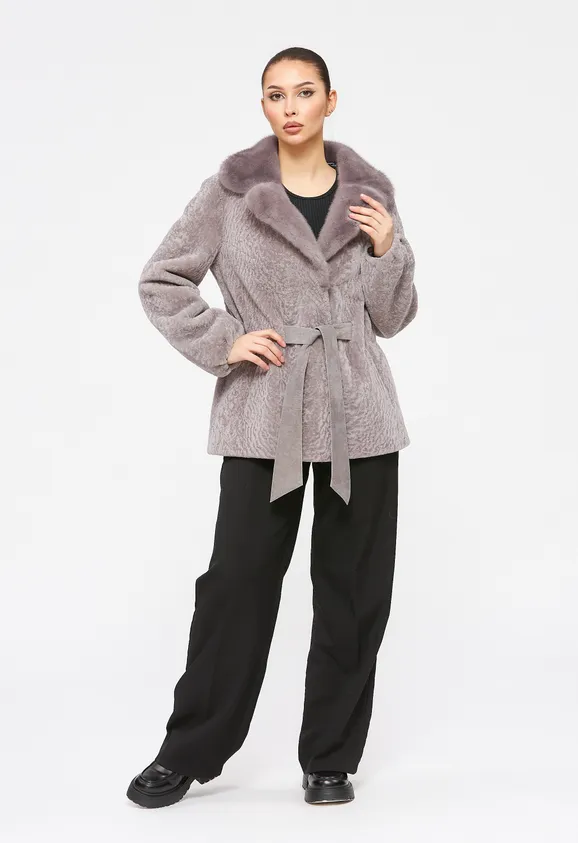 Фото Шуба из натурального астрагана лаванда с воротником из натуральной норки - 7