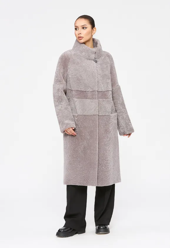 Фото Шуба из натурального астрагана керли лаванда с воротником стойка - 7