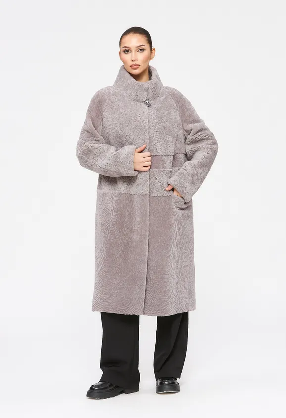 Фото Шуба из натурального астрагана керли лаванда с воротником стойка - 2