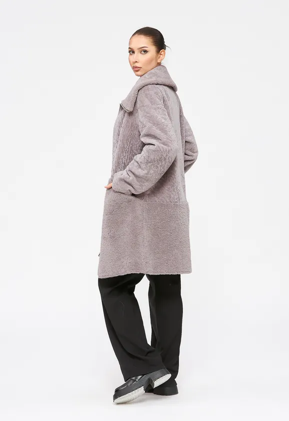 Фото Шуба из натурального астрагана керли лаванда с воротником стойка - 7