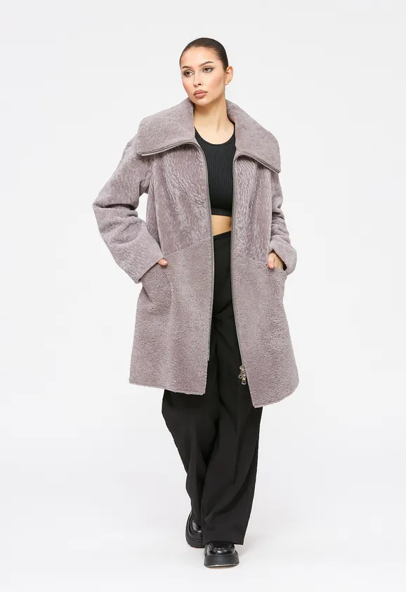 Фото Шуба из натурального астрагана керли лаванда с воротником стойка - 4