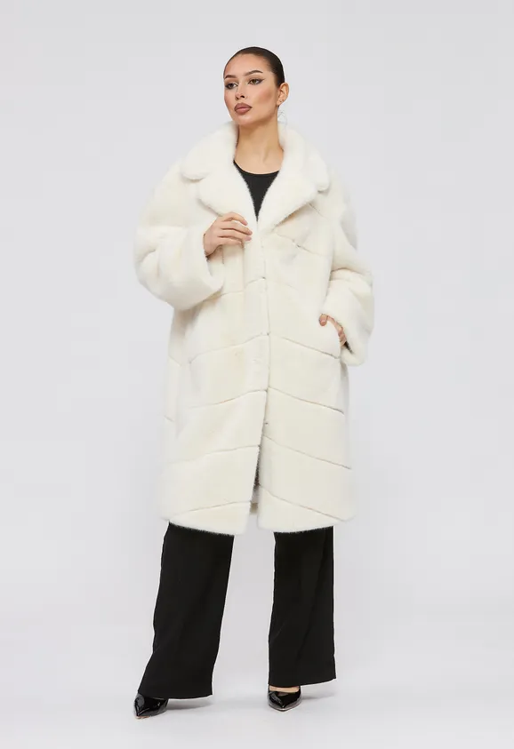 Фото Шуба из эко норки белая с английским воротником - 1