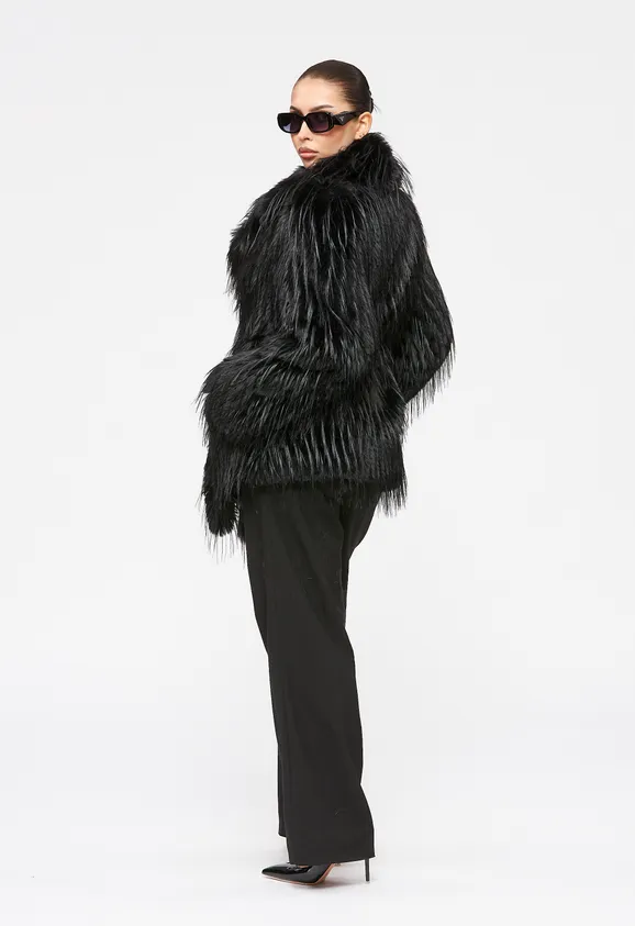 Фото Шуба из эко страуса черная с английским воротником - 8