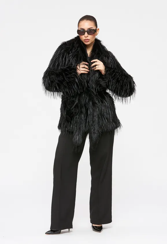 Фото Шуба из эко страуса черная с английским воротником - 5