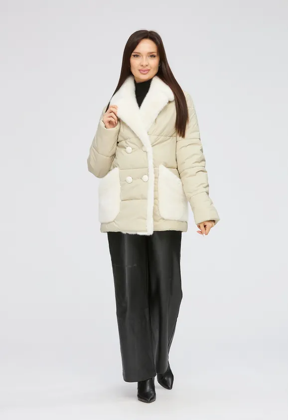 Фото Пуховик из эко норки пломбир с английским воротником и плащом - 1