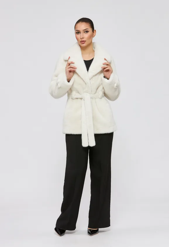 Фото Шуба из эко норки белая с английским воротником - 1