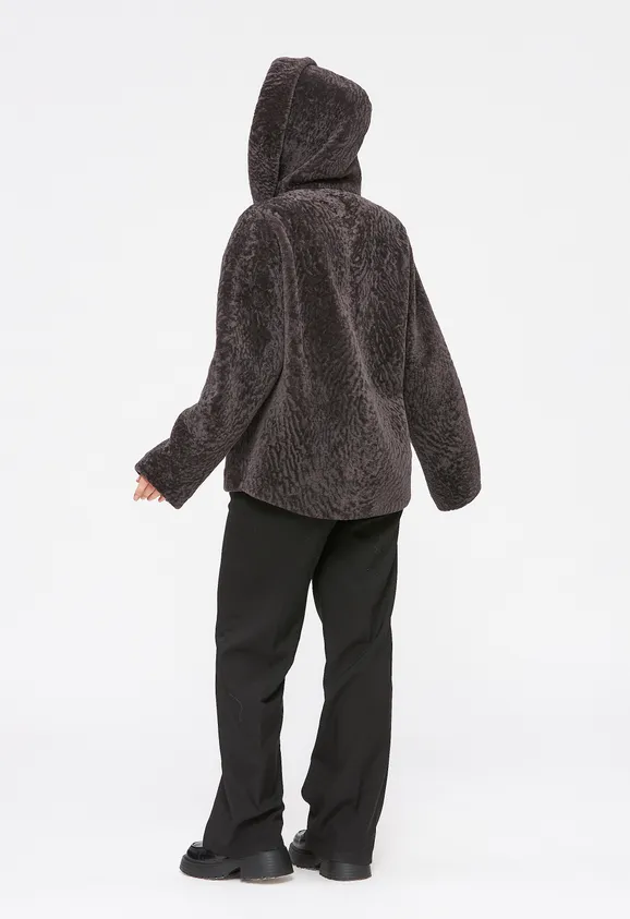 Фото Шуба из натурального астрагана мокко с капюшоном - 5