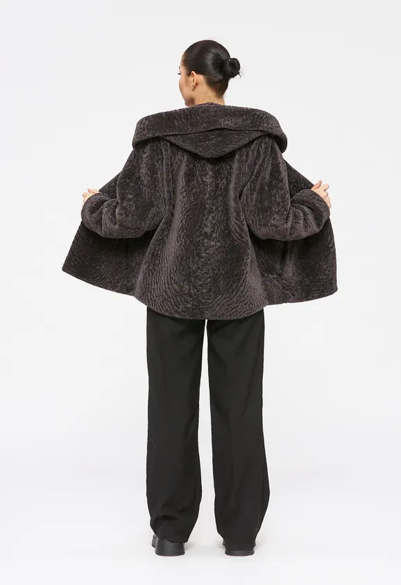 Фото Шуба из натурального астрагана мокко с капюшоном - 9