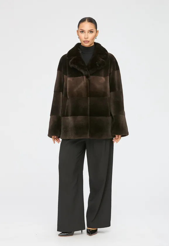 Фото Шуба из натуральной нутрии капучино с английским воротником из натуральной норки - 5