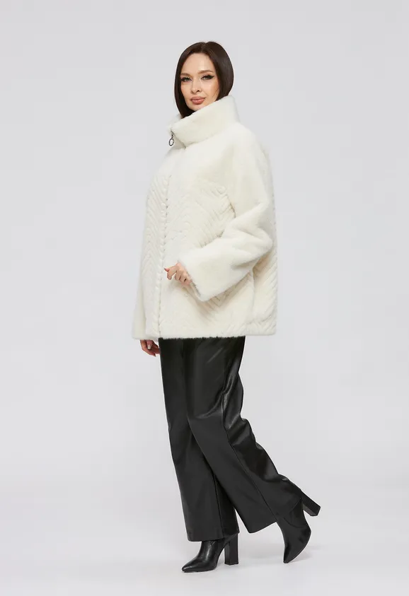 Фото Шуба из эко норки белая с воротником стойка - 5