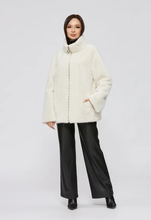 Фото Шуба из эко норки белая с воротником стойка - 4