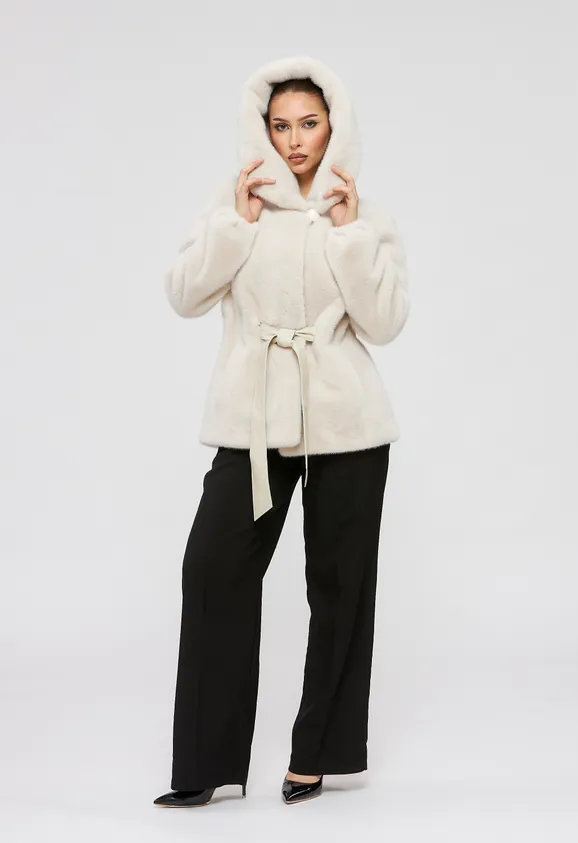 Фото Шуба из эко норки цвета жемчуг с капюшоном - 1