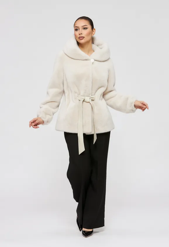 Фото Шуба из эко норки цвета жемчуг с капюшоном - 9