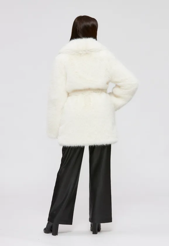 Фото Шуба из эко песца белая с английским воротником - 9