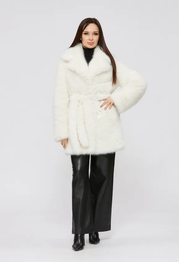 Фото Шуба из эко песца белая с английским воротником - 1