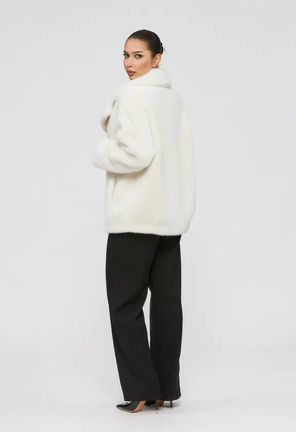 Фото Шуба из эко норки белая с английским воротником - 4