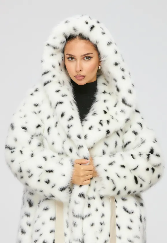 Фото Шуба из эко рыси белая с капюшоном - 8