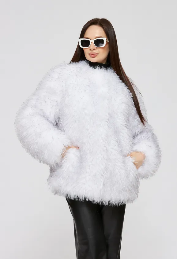 Фото Шуба из эко ламы бело-серая с воротником стойка - 9
