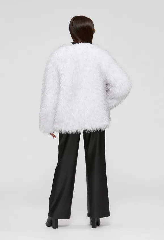 Фото Шуба из эко ламы бело-серая с воротником стойка - 8