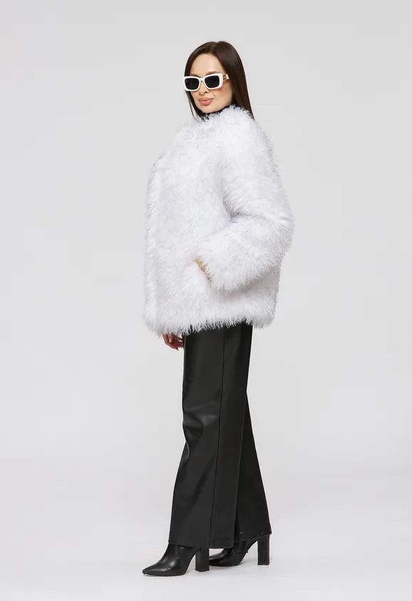 Фото Шуба из эко ламы бело-серая с воротником стойка - 2