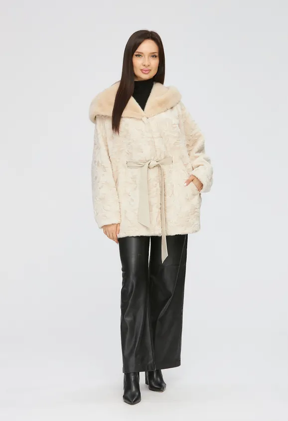 Фото Шуба из эко каракуля бежевая с капюшоном из эко норки - 2