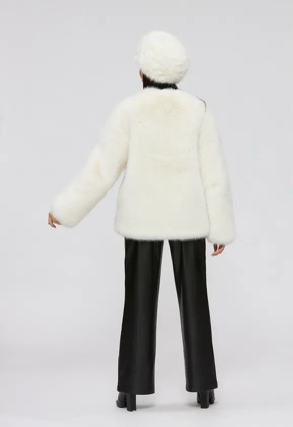 Фото Шуба из эко песца белая с воротником стойка - 10