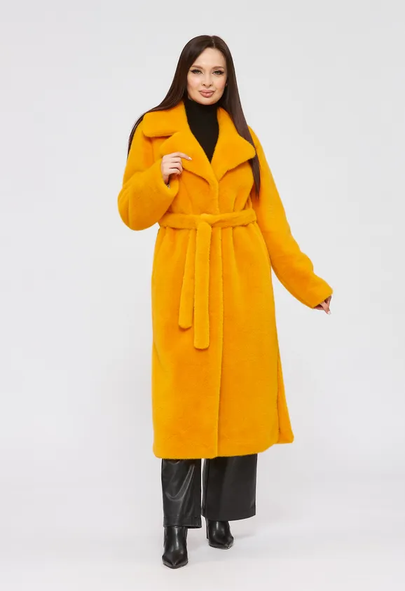 Фото Шуба из эко норки желтая с английским воротником - 5