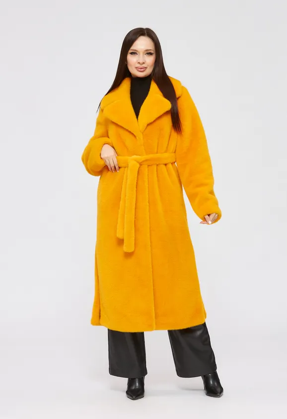 Фото Шуба из эко норки желтая с английским воротником - 7