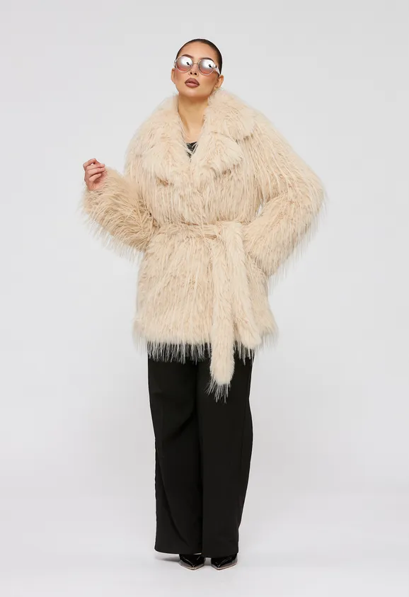 Фото Шуба из эко страуса бежевая с английским воротником - 2